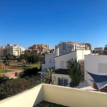 Bonita By On-line Bed and Breakfast Τορρεμολίνος